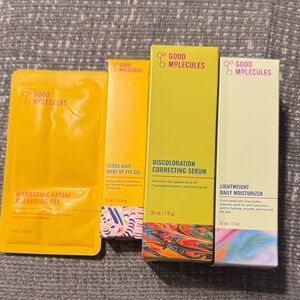 Good Molecules Skincare Bundle